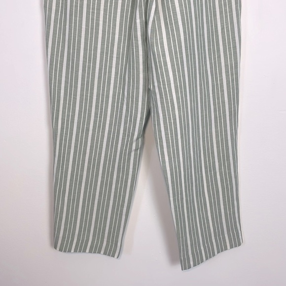 Madewell The Tailored Tapered Pant in Striped
Linen-Blend. Size 0. Green & White - Picture 12 of 14